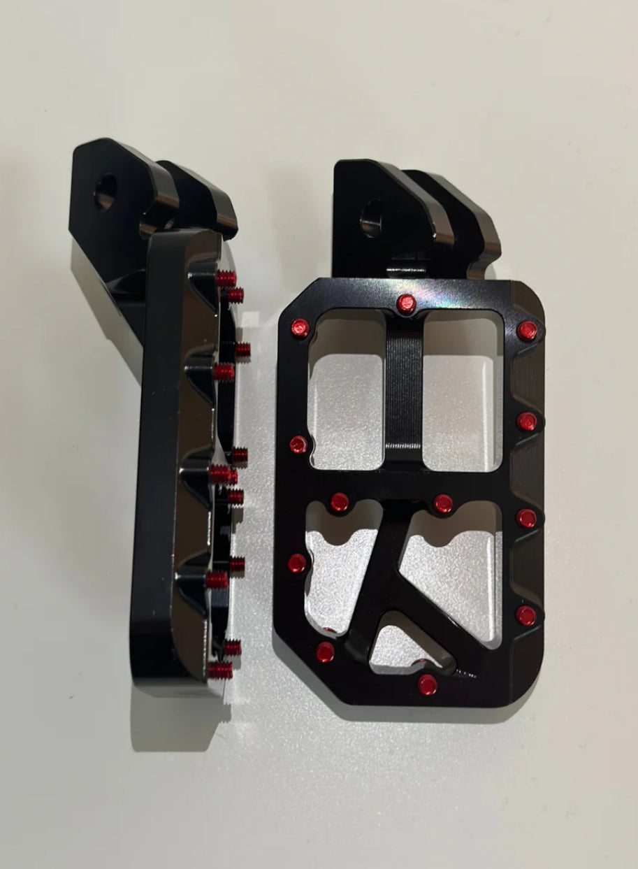 Black foot pegs